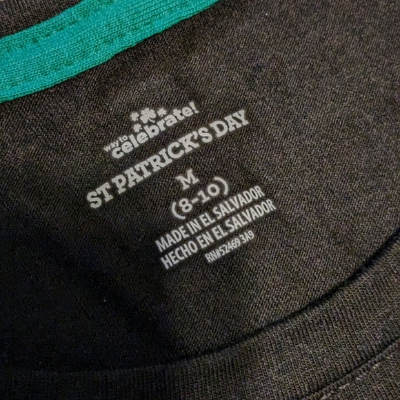 St Patrick's Day T-shirt "Love" Graphic green and gold on black. Medium - Picture 3 of 10